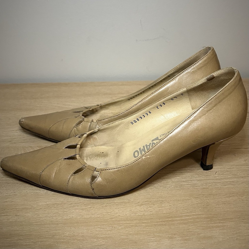 Salvatore Ferragamo Tan Pointed Toe Leather Pumps - Picture 4 of 5